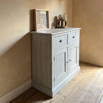 Vintage painted cabinet | Ambre