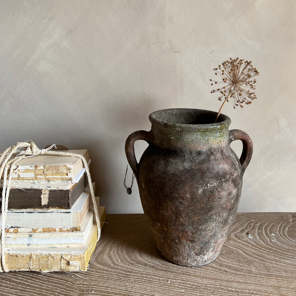 Antique Terracotta Small Urn | Arianthe