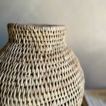 Large natural woven palm vase | Buhera