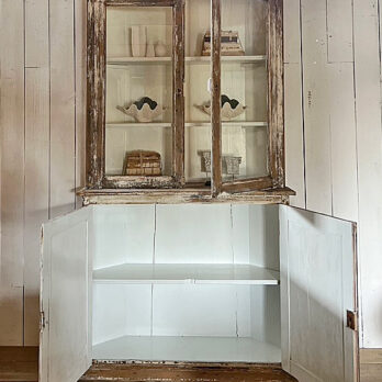 Antique glazed French dresser | Maribel