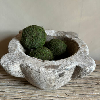 Antique stone mortar | Hugo