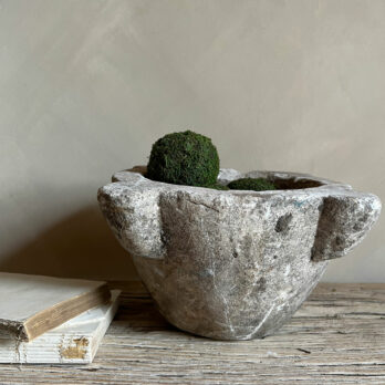 Antique stone mortar | Hugo