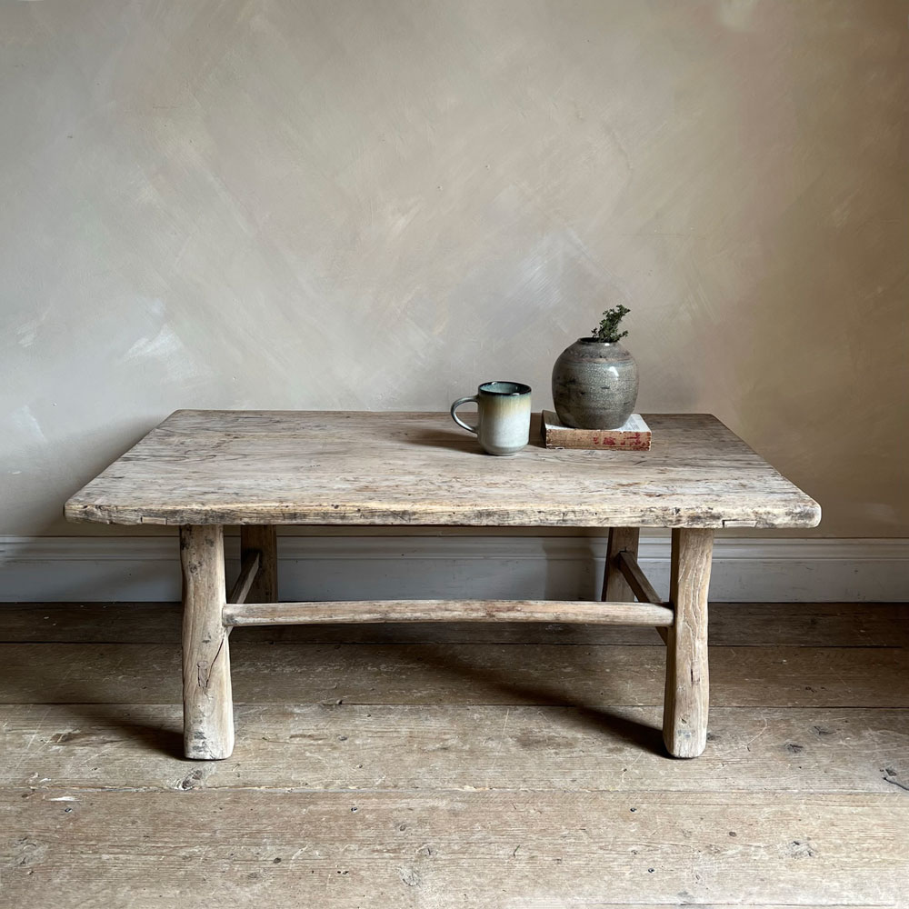 Antique pale coffee table | Ridley