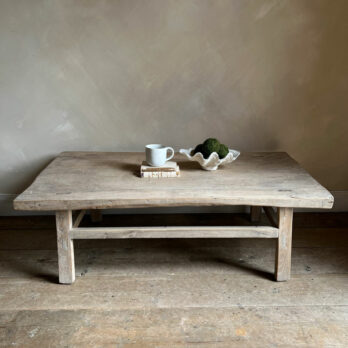 Antique rustic coffee table | Roman