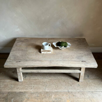Antique rustic coffee table | Roman