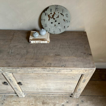 Antique rustic cupboard | Samson