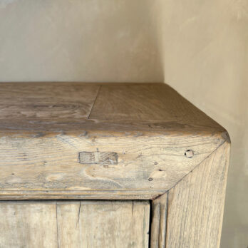 Antique long cabinet | Baliol