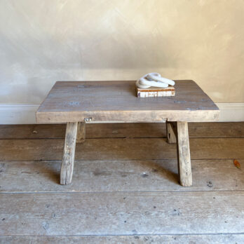 Antique Coffee Table | Amiens