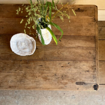 Antique Coffee Table | Aliena