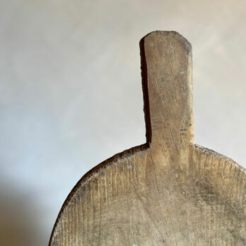 Antique rustic breadboard Blanche