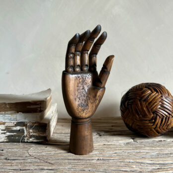 Artists hand vintage style