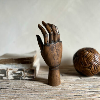 Artists hand vintage style