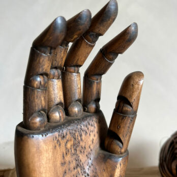 Artists hand vintage style