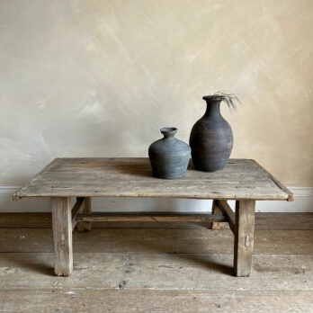 Rustic antique coffee table Kenton