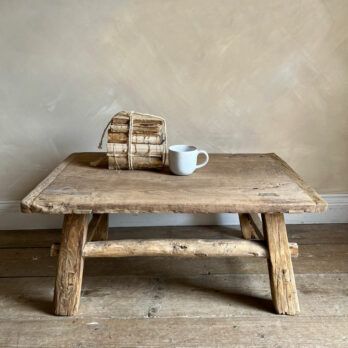 Rustic antique coffee table Kerena