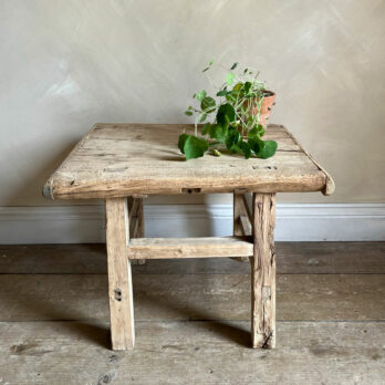 Antique coffee table Laila