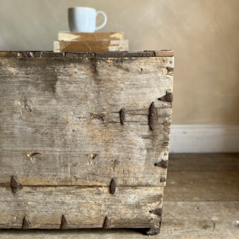 Antique merchant's trunk Loman