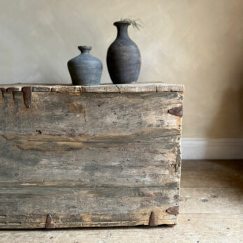 Antique merchant's trunk | Lucas