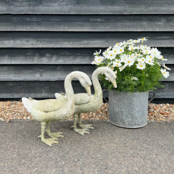 Metal Garden Geese Pair