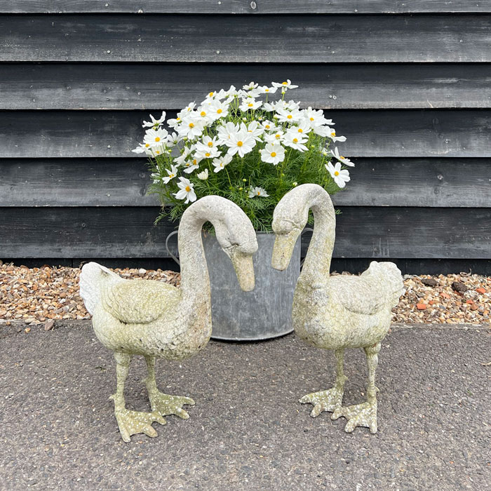 Metal Garden Geese Pair
