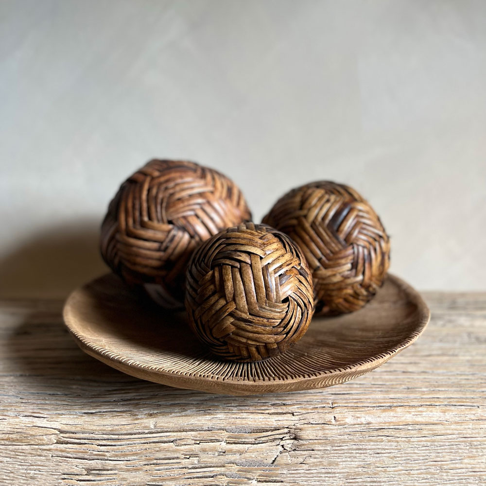 Woven willow sphere