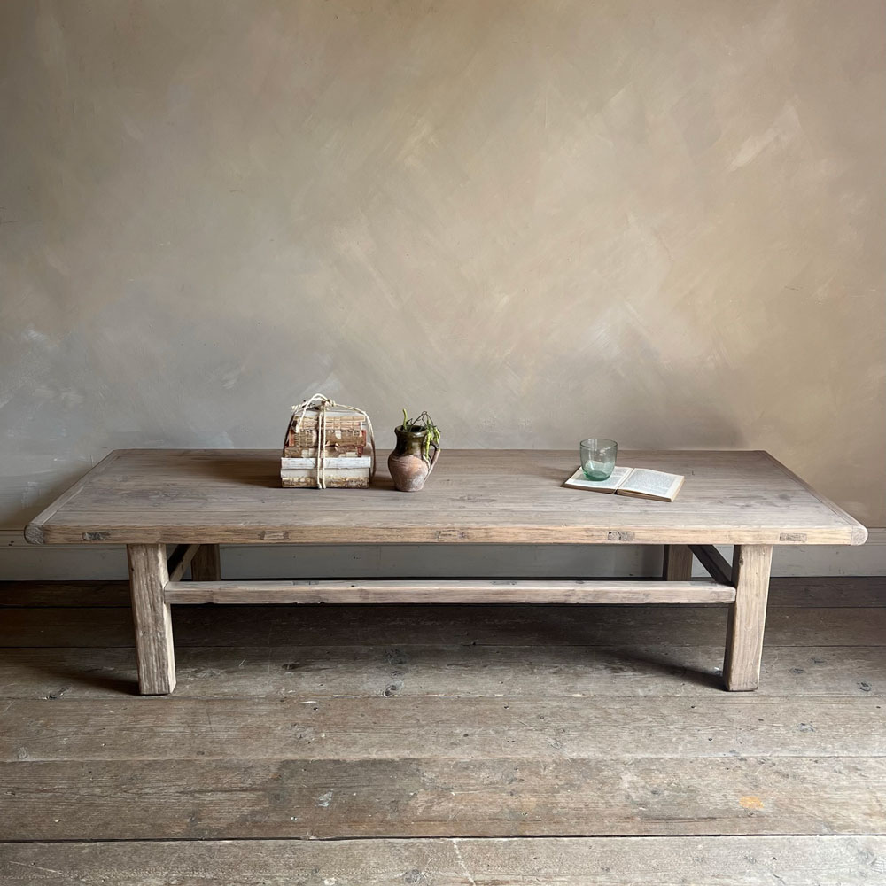 Antique coffee table Marina