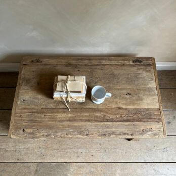 Antique Coffee table Marissa