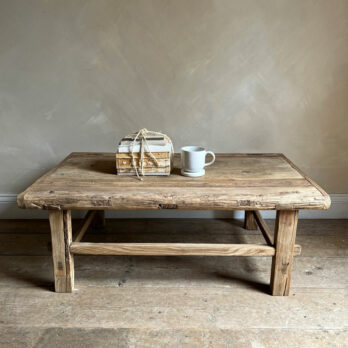 Antique Coffee table Marissa