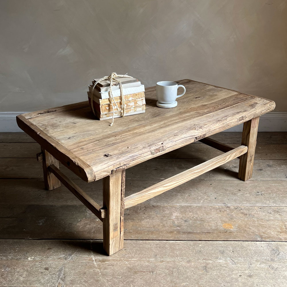 Antique Coffee table Marissa