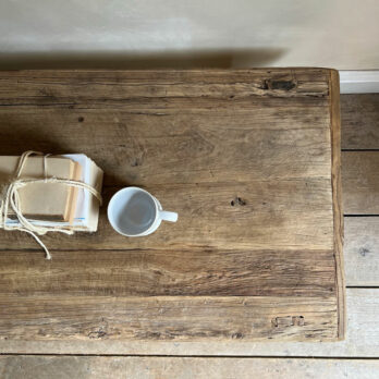 Antique Coffee table Marissa
