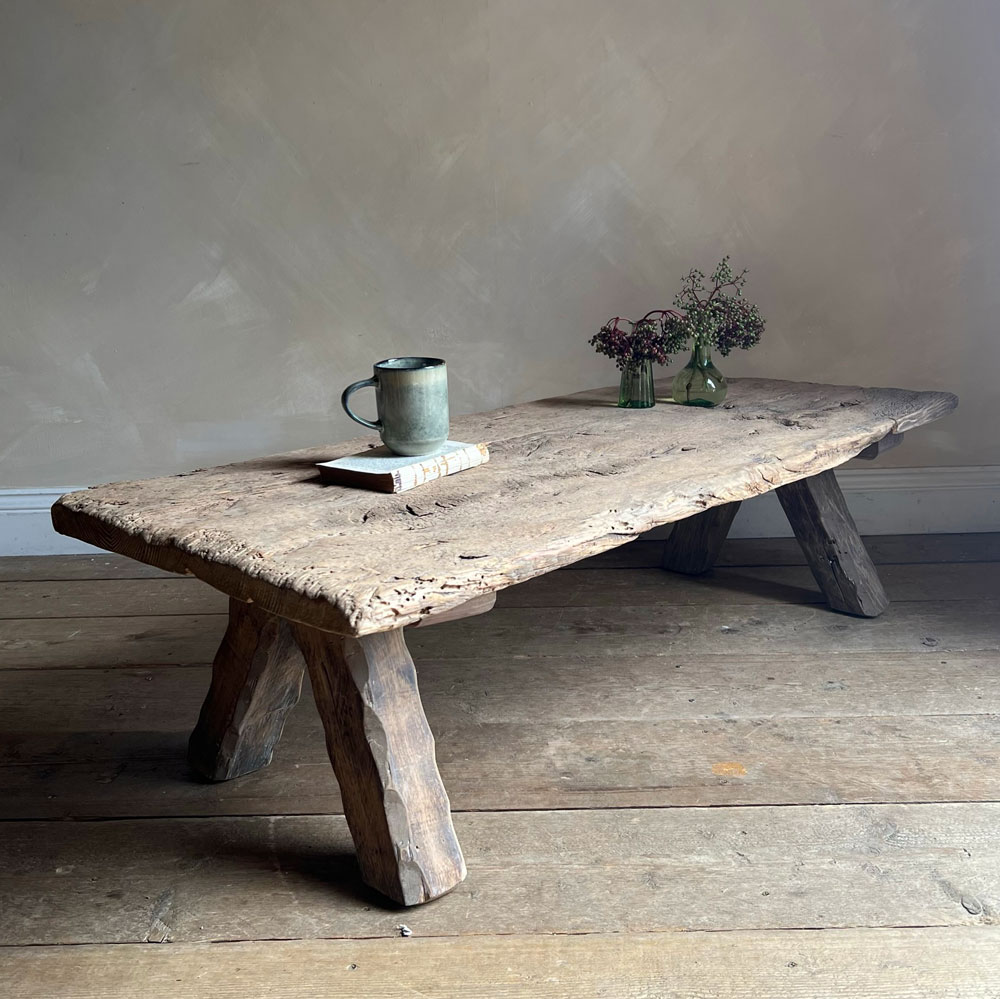 Antique coffee table Washington