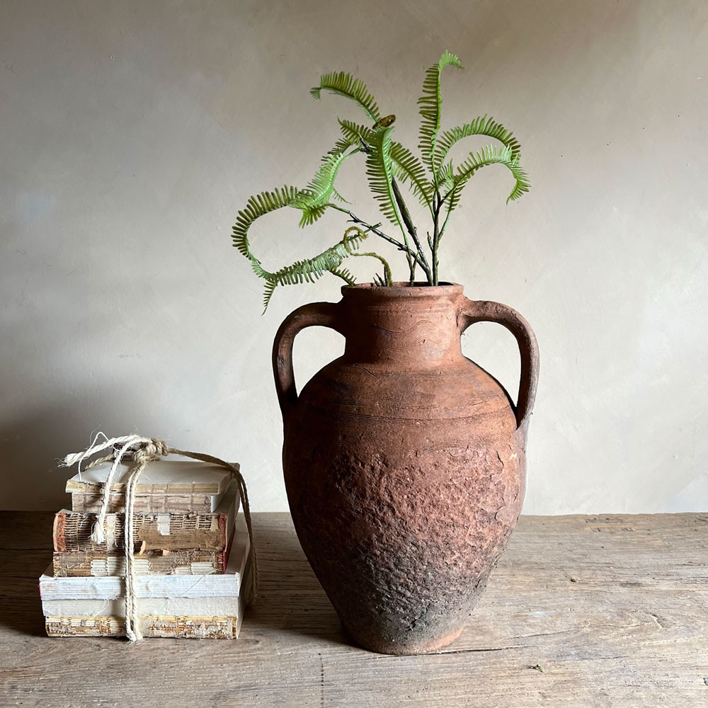 Antique Mediterranean Urn Ardea