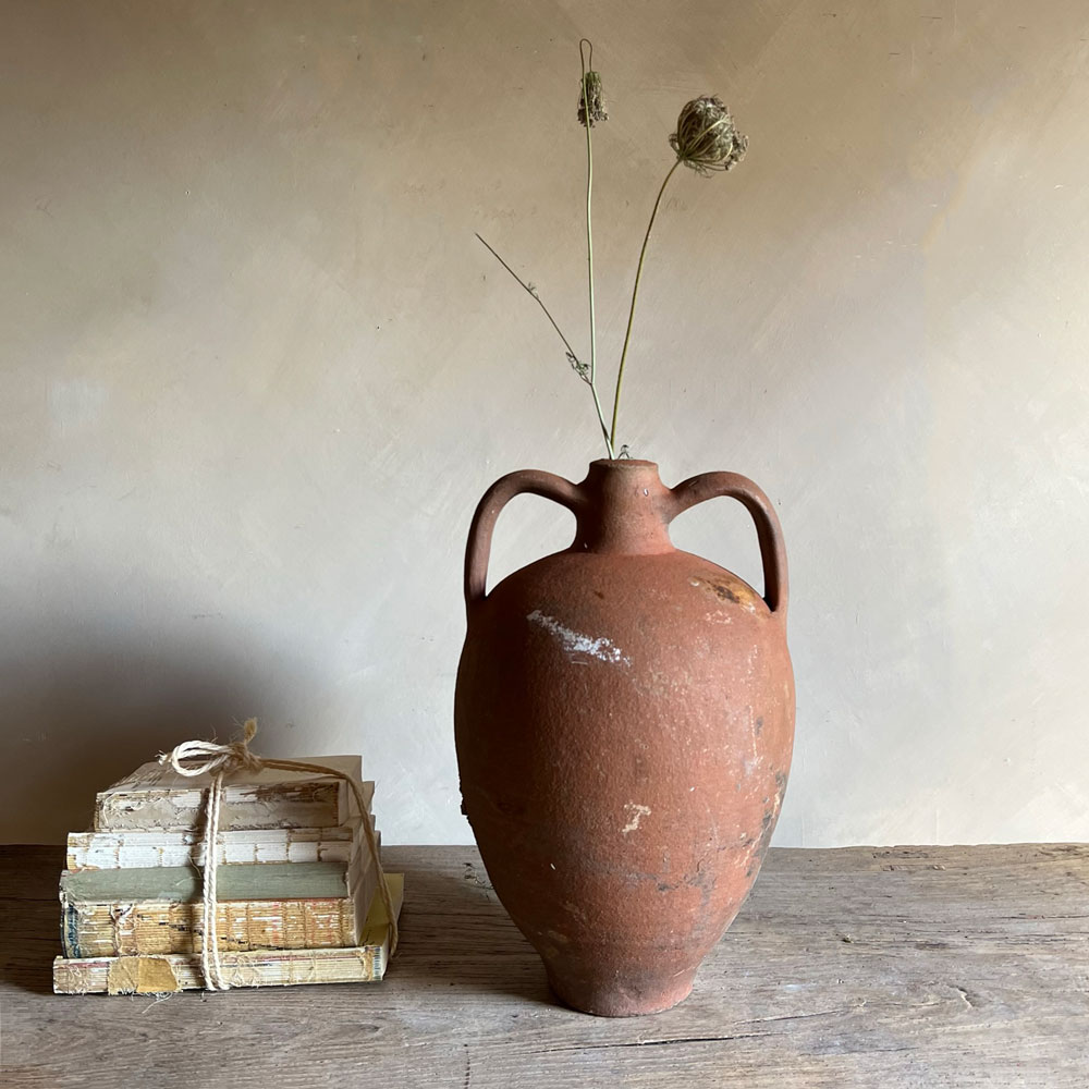 Antique Mediterranean Urn Venoza