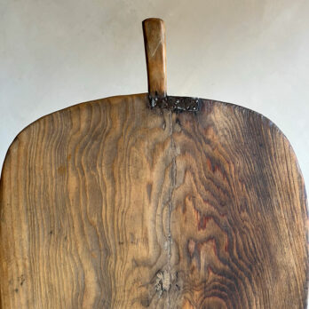 Antique Rustic Breadboard Dariele