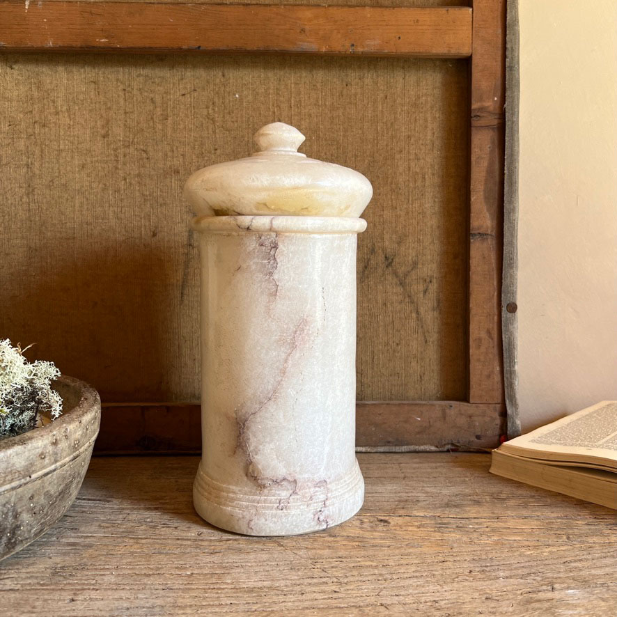Marble apothecary pot white