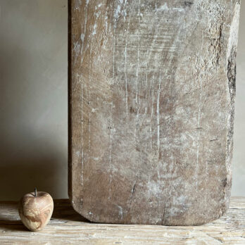 Antique Rustic Breadboard Barinda