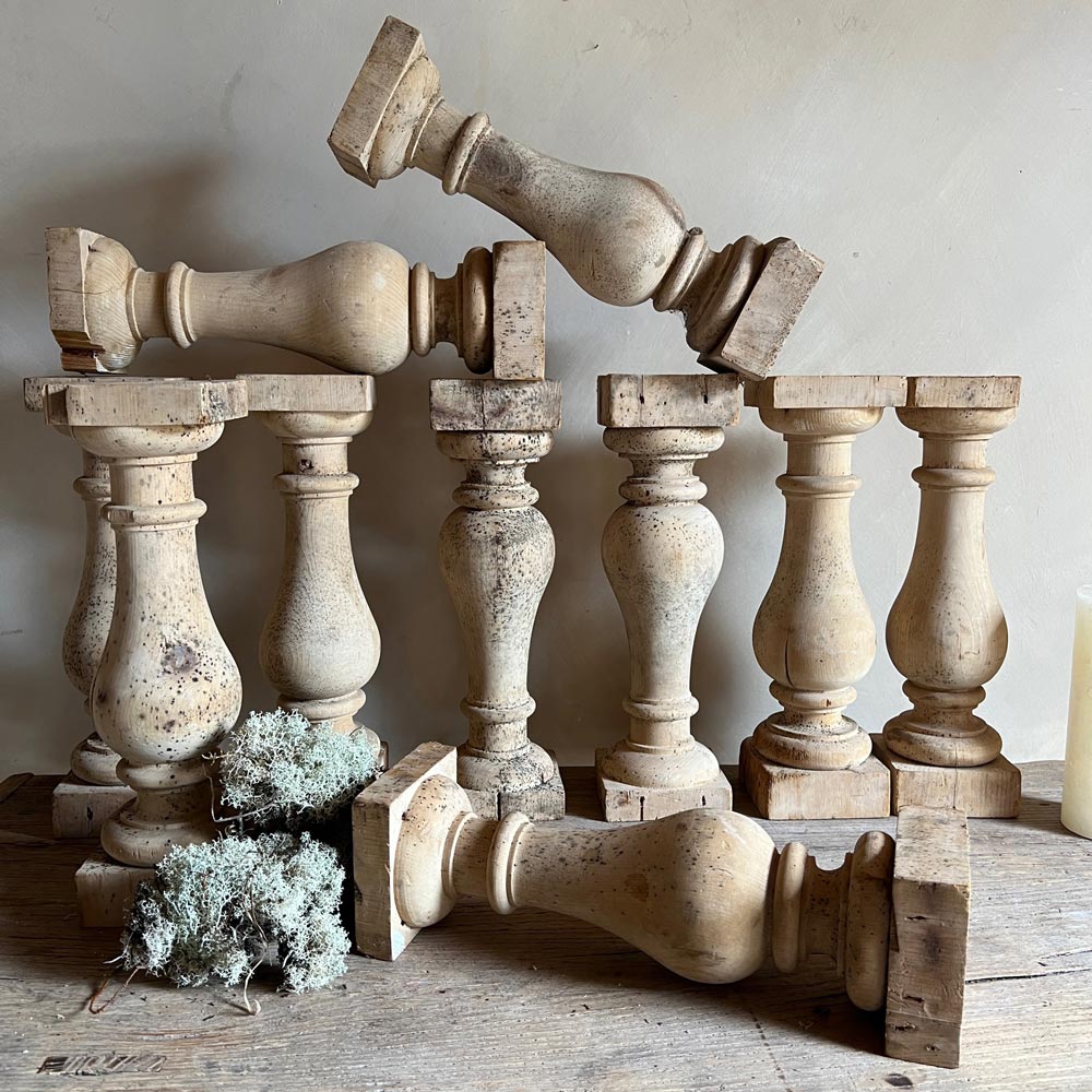 Rustic vintage wooden balustradeRustic vintage wooden balustrade