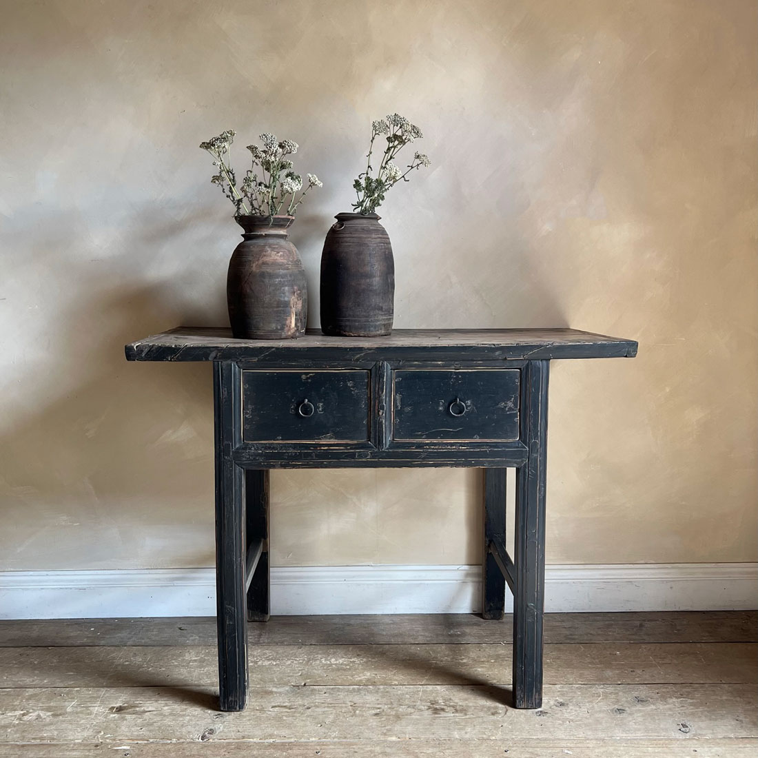 Antique Black Console Burstead