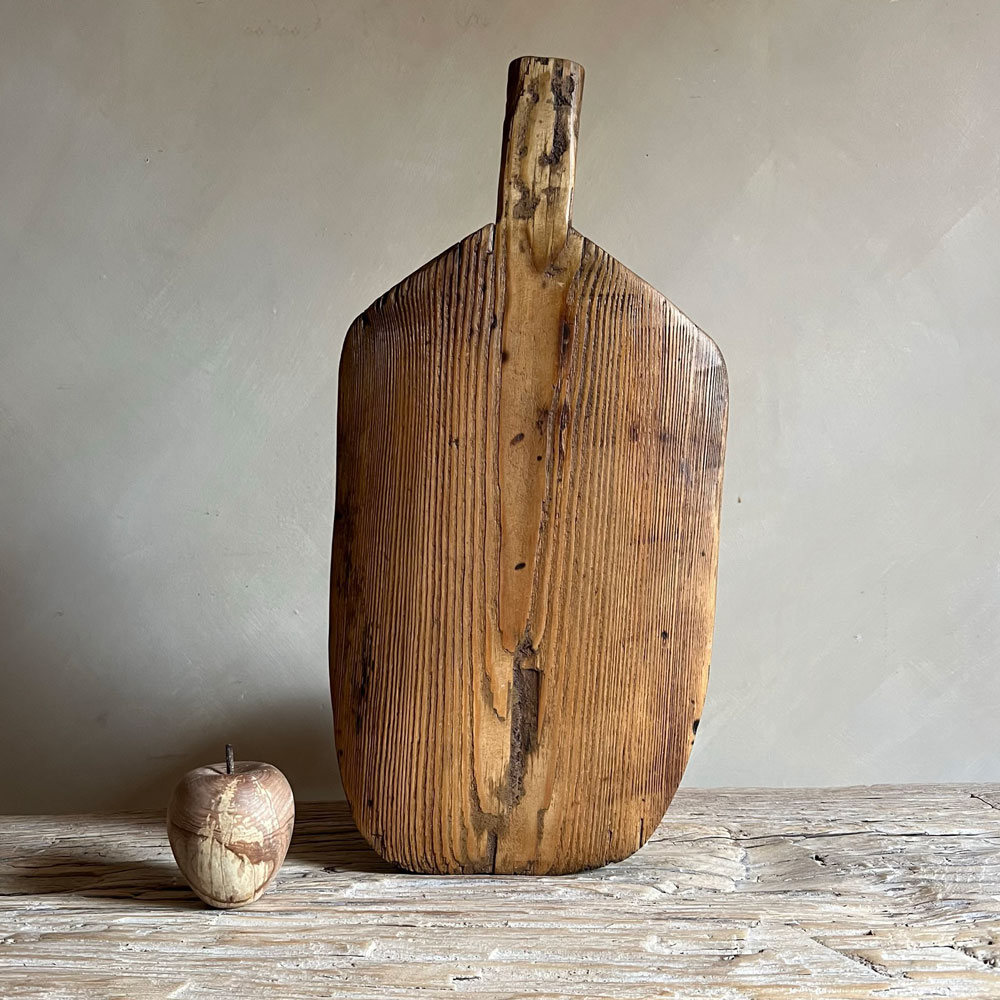 Antique Rustic Breadboard Cyrah