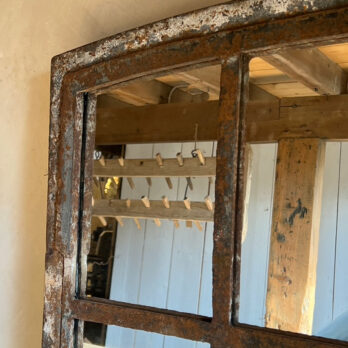 Original antique window mirror | Jeroen