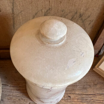 Marble apothecary pot white