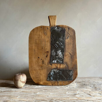 Antique Rustic Breadboard Niaz