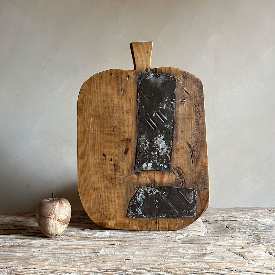 Antique Rustic Breadboard Niaz