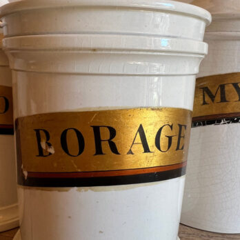 Apothecary pot S/4 1820's