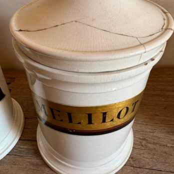 Apothecary pot S/4 1820's