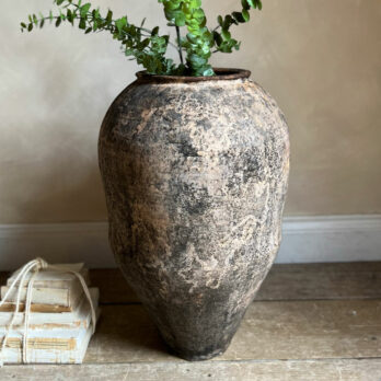 Rustic antique urn Elias