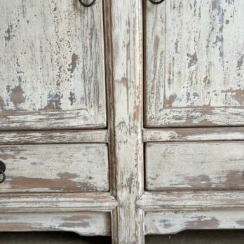 Antique White Sideboard Sigmund