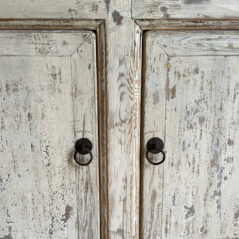 Antique White Sideboard Sigmund