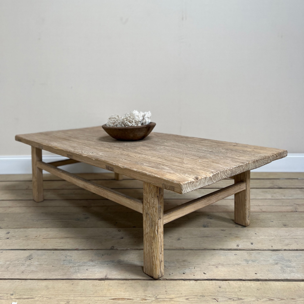Antique coffee table Athena