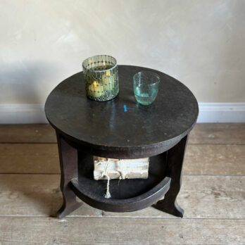 Medium antique side table | Calista